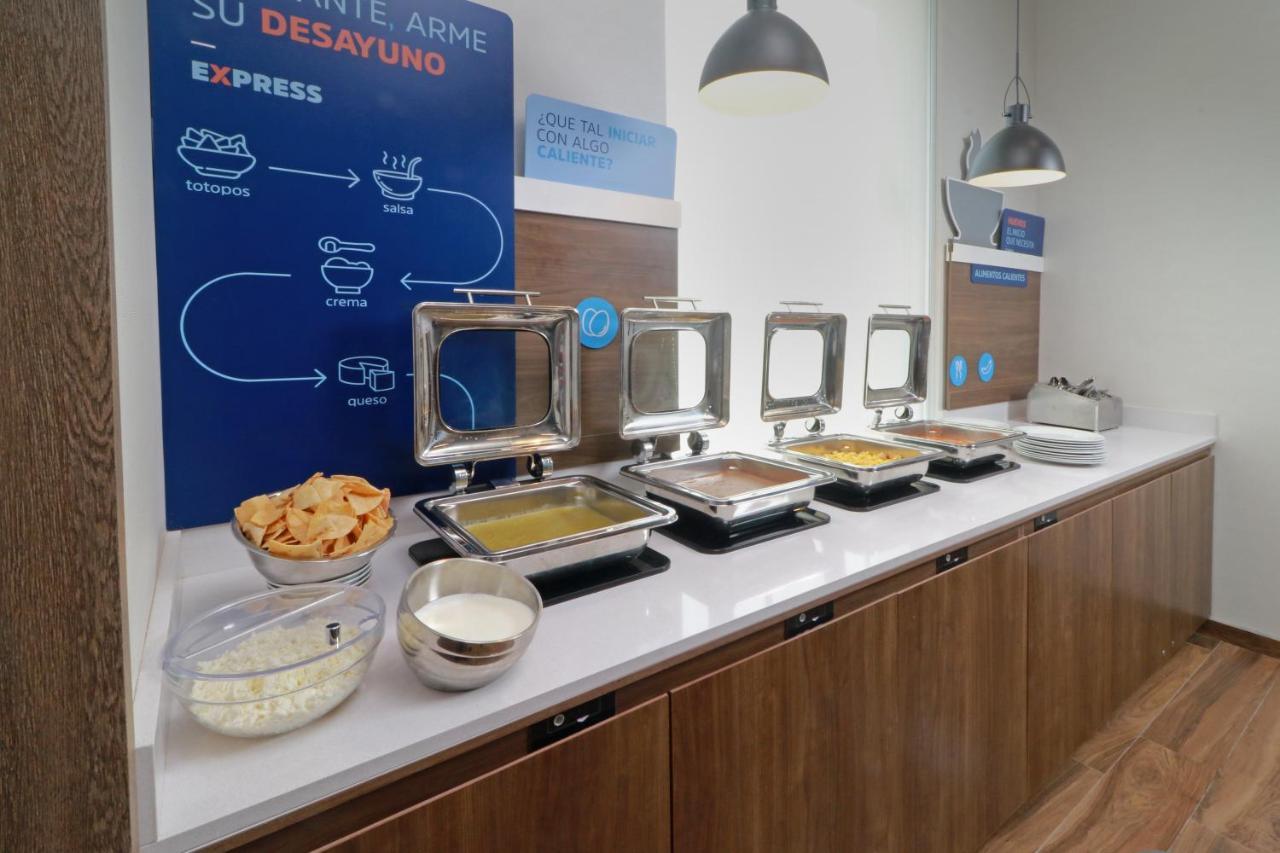 Holiday Inn Express - Monterrey - Fundidora By Ihg エクステリア 写真