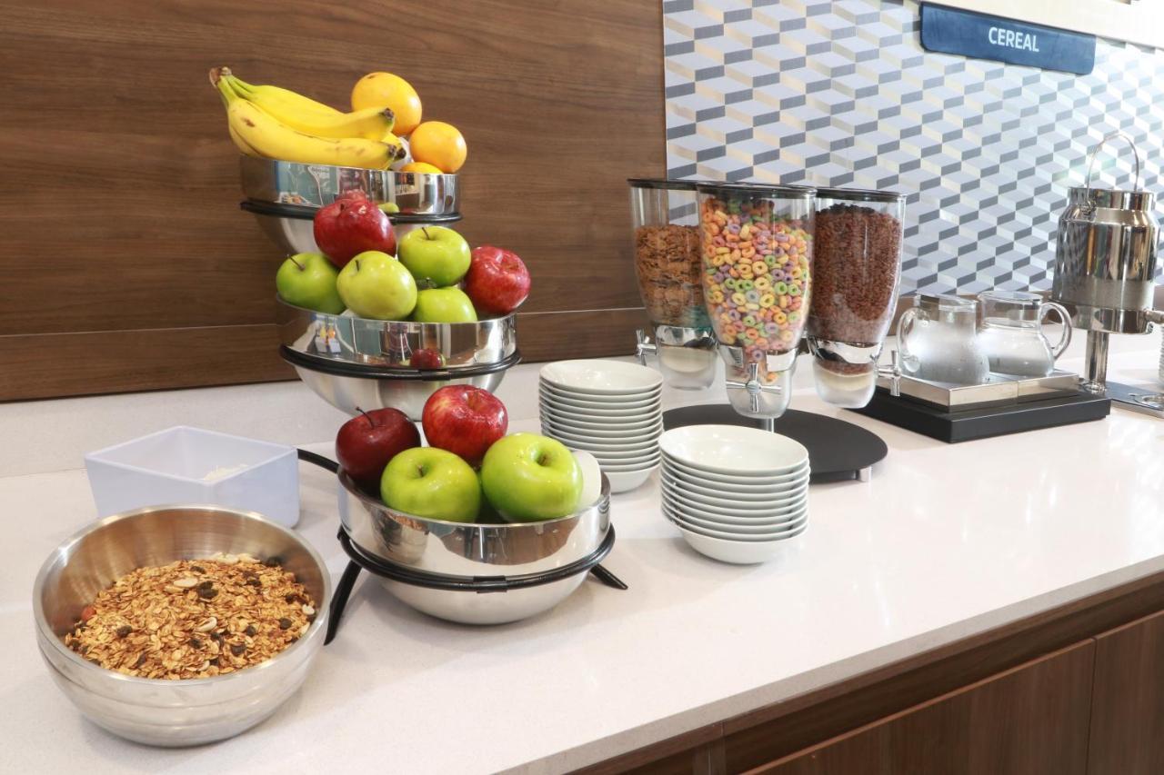Holiday Inn Express - Monterrey - Fundidora By Ihg エクステリア 写真